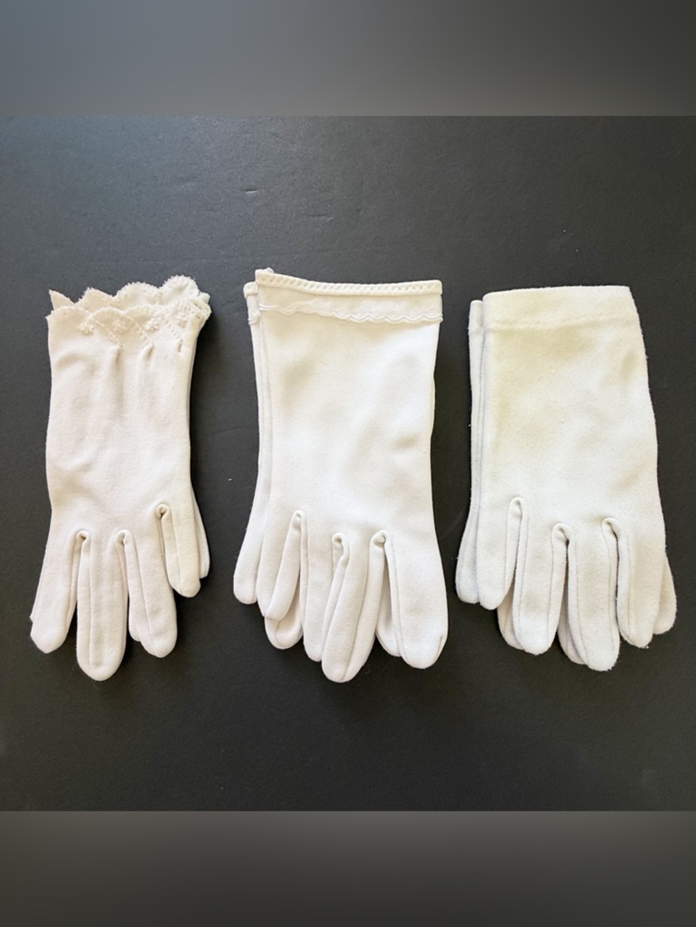 Vintage Girls White Stretch Formal Gloves 6" Scallop Lace Straight Wrist 3x